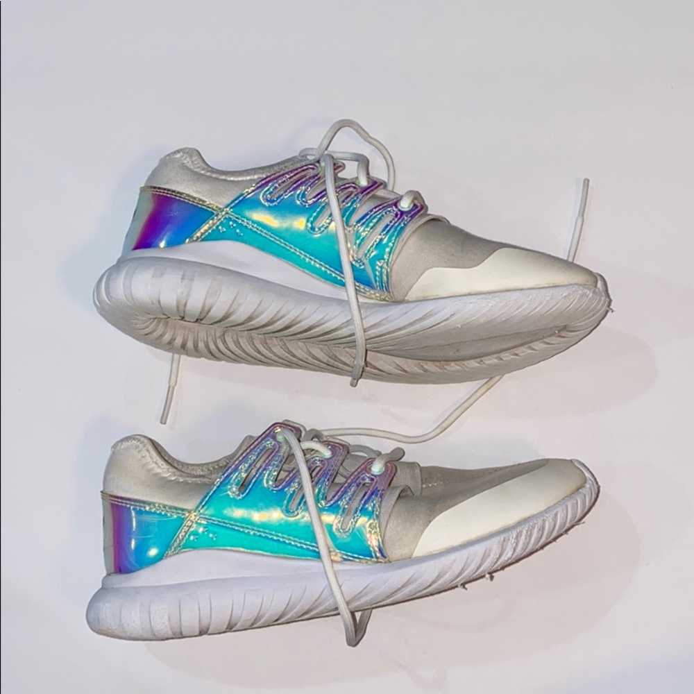 Kids sneakers
